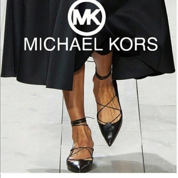 Michael Kors | NWT Lace Up Tabby Flats Pointed Toe Leather shoes Sz 8.5 or 39 - Picture 1 of 4